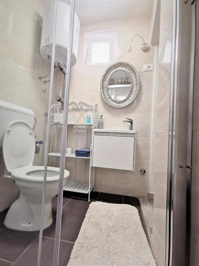 Room Sentimento Pula