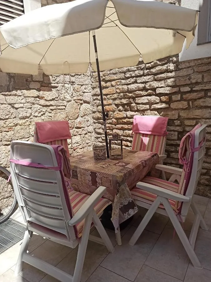 Guest house Room Sentimento Pula